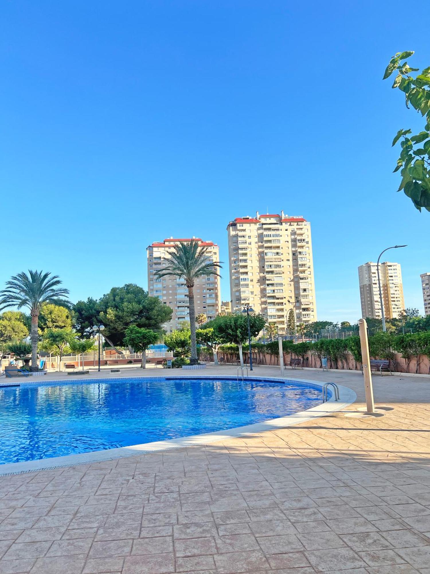 Coqueto Con Piscina, Nuevo A 50M Del Mar, Parking Gratis Lägenhet El Campello Exteriör bild