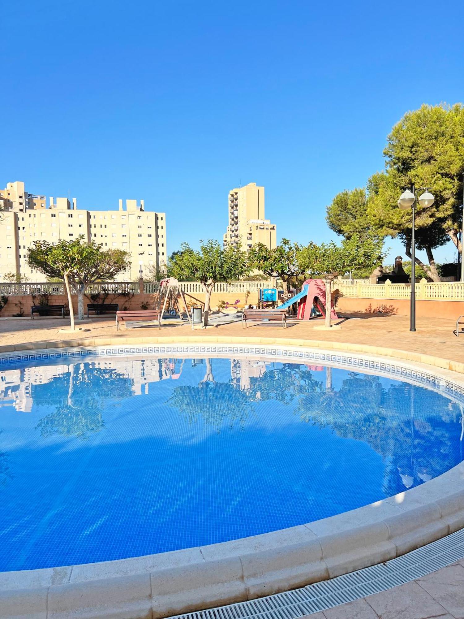 Coqueto Con Piscina, Nuevo A 50M Del Mar, Parking Gratis Lägenhet El Campello Exteriör bild